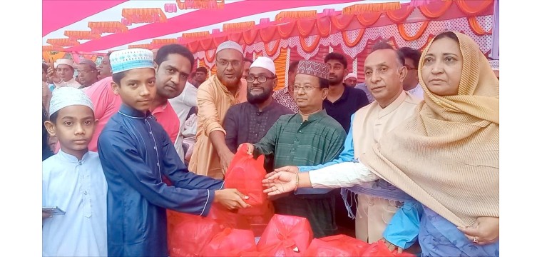 শিবগঞ্জে ৩ হাজার ইফতার বিতরণ