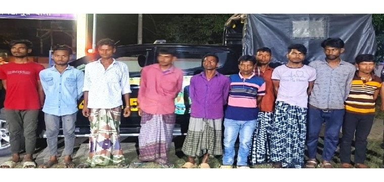 গোমস্তাপুরে ১০ মাদকসেবক আটক 