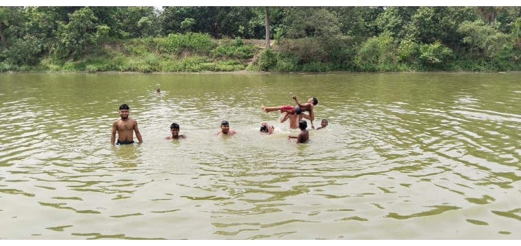 চাঁপাইনবাবগঞ্জে তিব্র তাপদাহ ও পানি সংকটে অতিষ্ঠ জনজীবন
