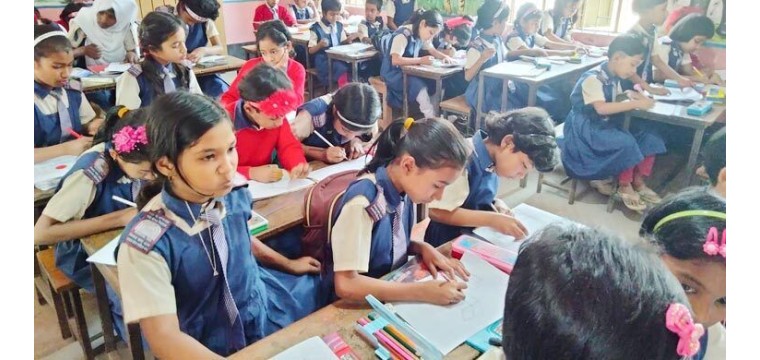 শিক্ষাপ্রতিষ্ঠান আর বন্ধ নয়, অনলাইনে ক্লাস চান অভিভাবকরা