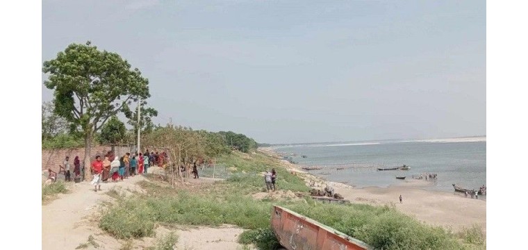 পদ্মায় গোসলে নামলো ৭ জন, ফিরে এলো ৪ জন