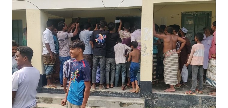 শিবগঞ্জে মাদ্রাসা থেকে গুরুত্বপূর্ণ কাগজপত্র স্থানান্তর, পাল্টাপাল্টি অভিযোগ