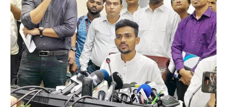 হামজা আসায় বদলাবে দেশের ফুটবল- ক্রীড়া উপদেষ্টা