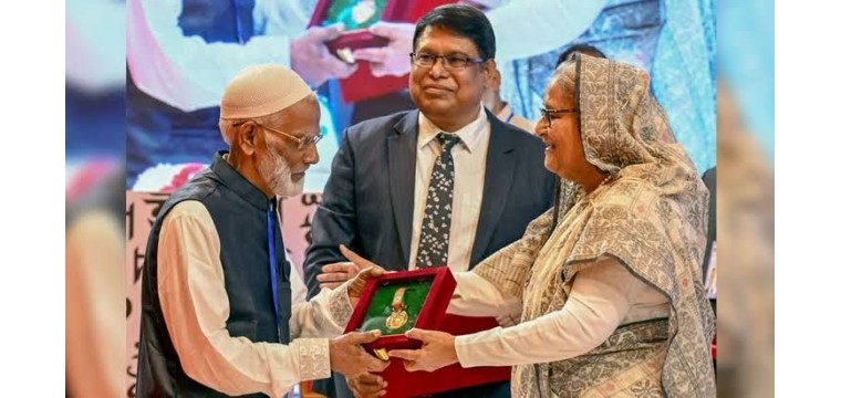 একুশে পদকের মতো এত বড় সম্মান পাওয়ায় আমি সত্যিই মুগ্ধ - জিয়াউল হক