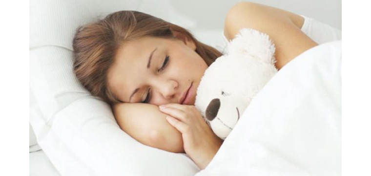 অনিদ্রা কাটাতে খাবেন যেসব খাবার