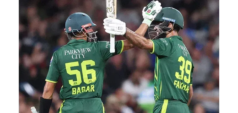 বাবর ৬৬, ফখর ৫০; তবু হারল পাকিস্তান