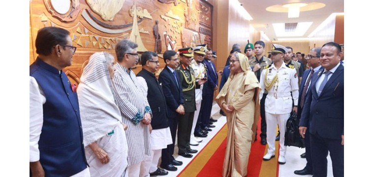 মোদির শপথ অনুষ্ঠানে যোগ দিতে দিল্লি গেলেন প্রধানমন্ত্রী শেখ হাসিনা