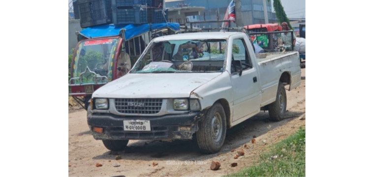 চাঁপাইনবাবগঞ্জে পল্লীবিদ্যুৎ ও নেসকোর কর্মচারীদের সংঘর্ষে আহত-৬ 