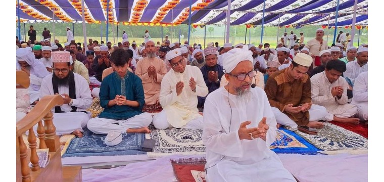 চাঁপাইনবাবগঞ্জে যথাযোগ্য মর্যাদায় পবিত্র ঈদ-উল-আযহা উদযাপিত