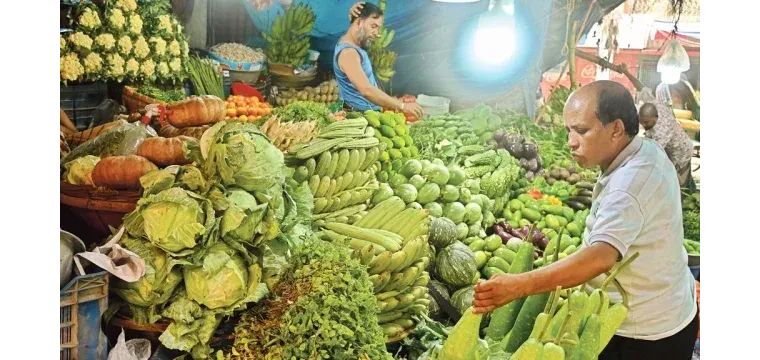 সংকট নেই, তবু বাড়ল সবজি, মাছের দাম