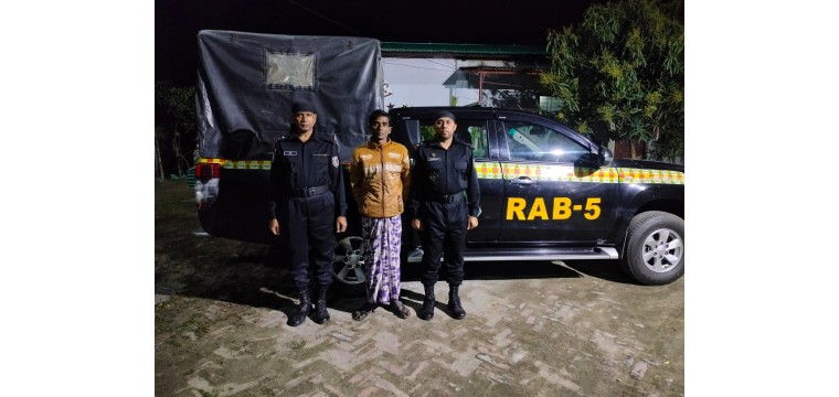 শিবগঞ্জে হত্যার ২৪ ঘন্টার মধ্যে সন্দেহভাজন এক আসামীকে গ্রেপ্তার করেছে র‍্যাব 