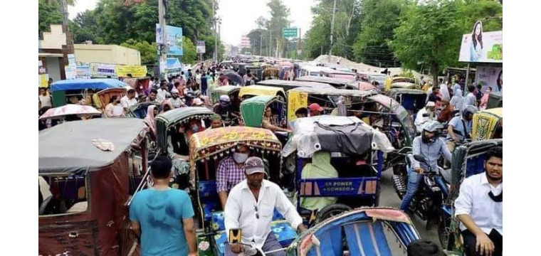 রাজশাহীর রিকশা ও অটো চালক হয়ে উঠেছে কসাই