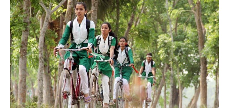 পিছিয়ে পড়া ১৬ হাজার ছাত্রী পাবেন বাইসাইকেল