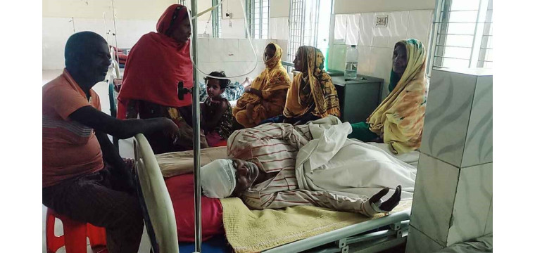 চাঁপাইনবাবগঞ্জে দুই প্রার্থীর সমর্থকদের সংঘর্ষে আহত ৪ 