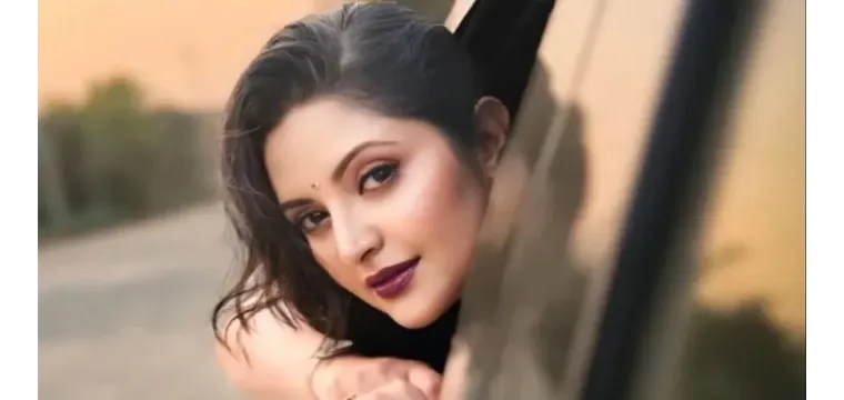 আবার প্রেমে পড়লেন চিত্রনায়িকা পরীমণি