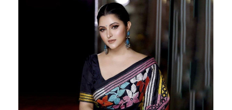 সাবেক স্বামীর কবর জিয়ারতের পর মুখ খুললেন পরীমনি