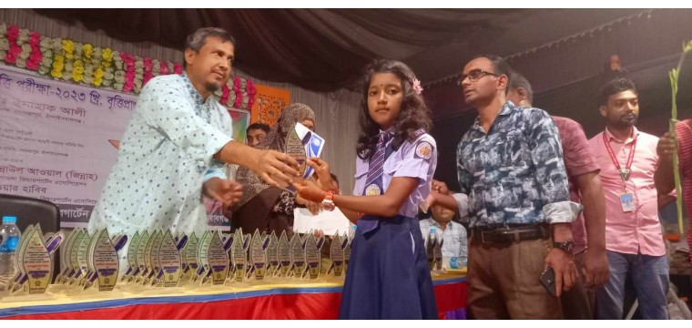 গোমস্তাপুরে ৩য় ৪র্থ ও ৫ম বর্ষের বৃত্তি পরীক্ষা ১১২ কৃতি শিক্ষার্থীদের সংবর্ধনা