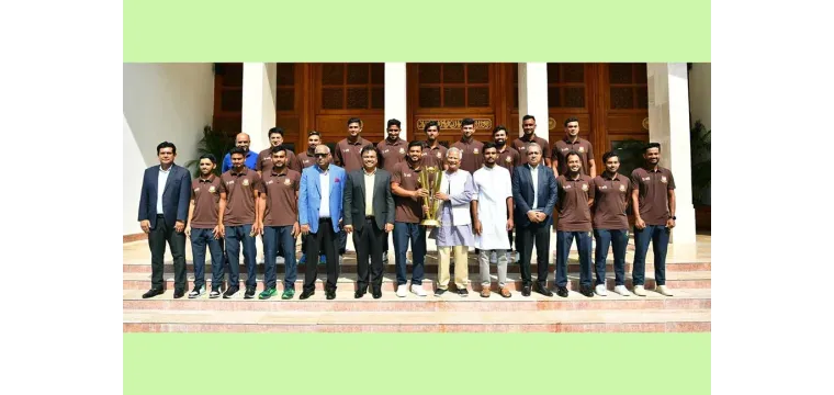 ক্রিকেট দলকে সংবর্ধনা দিলেন প্রধান উপদেষ্টা