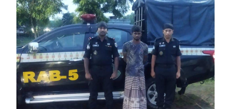 চাঁপাইনবাবগঞ্জে ফেনসিডিল উদ্ধার: গ্রেফতার-১