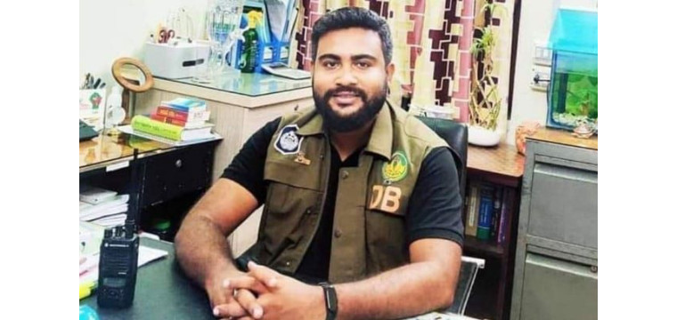 রাজশাহীতে বরখাস্ত হওয়া এসআইকে পিটিয়ে পুলিশে সোপর্দ