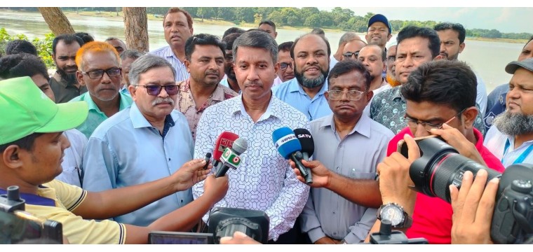 গোমস্তাপুরে বিএমডিএর বিভিন্ন প্রকল্প পরিদর্শন করলেন কৃষি সচিব 