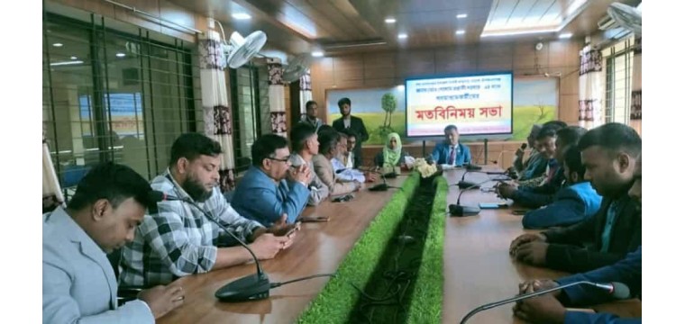 নাচোলে সাংবাদিকদের সঙ্গে নবাগত ইউএনও'র মতবিনিময়