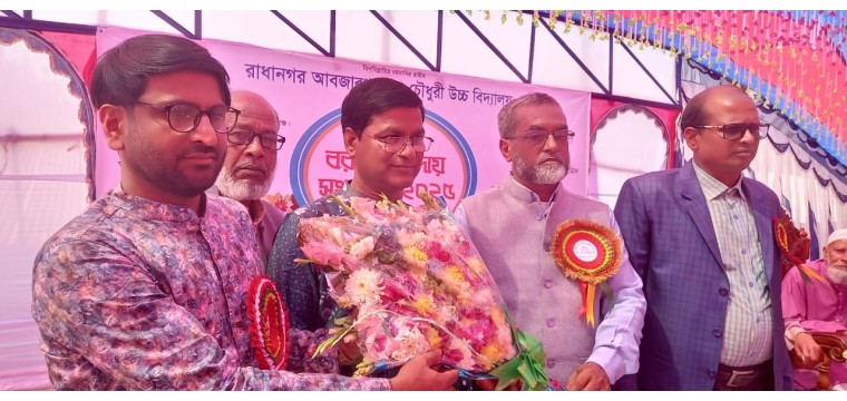 গোমস্তাপুরে আবজারণ নেছা চৌধুরী উচ্চ বিদ্যালয়ের  এসএসসি পরিক্ষার্থীদের বিদায় সংবর্ধনা 