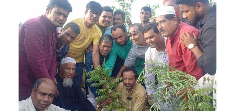 জুলাই বিপ্লবে নিহত শহিদদের স্মরণে জেলা কৃষক দলের বৃক্ষ রোপণ কর্মসূচির উদ্বোধন 