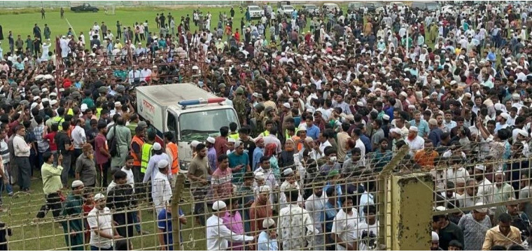 রাজশাহীতে চোখের জলে শেষ বিদায়, চিরনিদ্রায় শায়িত হলেন পাইলট তৌকির