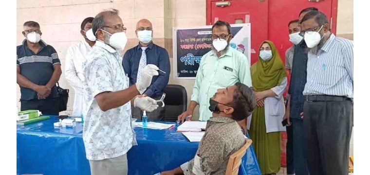 চাঁপাইনবাবগঞ্জে করোনা পরীক্ষা শুরু, রিপোর্ট দেওয়া হচ্ছে ১৫ মিনিটে 