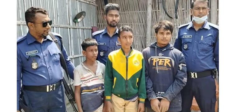  শিবগঞ্জে বাকপ্রতিবন্ধী শিশু ধর্ষণের শিকারঃ আটক ৩