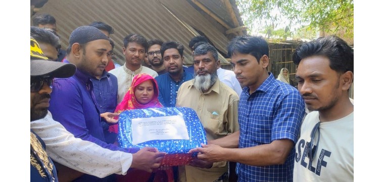 জুলাই-আগষ্টে নিহত তারিকের পরিবারের পাশে কেন্দ্রীয় ছাত্রনেতা রিংকু