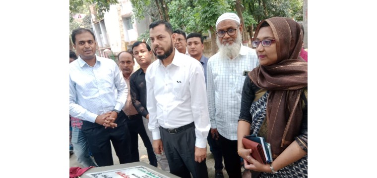 গোমস্তাপুরে বিভিন্ন উন্নয়ন কার্যক্রম পরিদর্শন করলেন জেলা প্রশাসক আব্দুস সামাদ