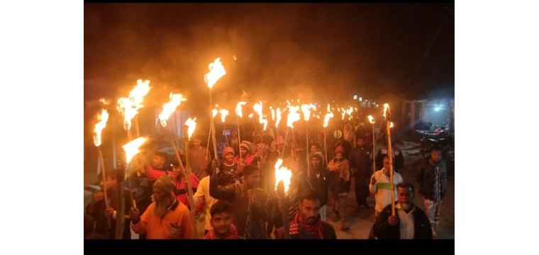 উত্তাল চাঁপাইনবাবগঞ্জ-২ এ বিএনপি'র প্রার্থী আমিনুলের পরিবর্তনের দাবিতে আবারো তিন উপজেলায় একযোগে বিশাল মশাল মিছিল