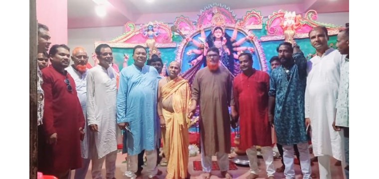 নাচোলে পুজা মন্ডপ পরিদর্শন, আর্থিক সহযোগিতা ও সার্বিক খোঁজ খবর নিলেন বিএনপির নেতারা