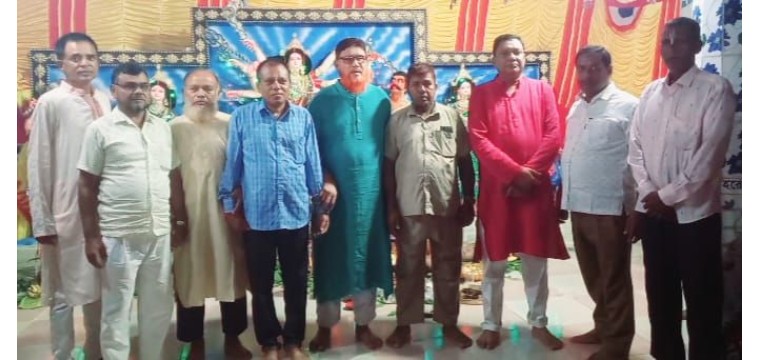 গোমস্তাপুরে বিভিন্ন পুজা মন্ডপ পরিদর্শন ও আর্থিক সহায়তা দিয়ে ব্যস্ত দিন পার করলেন বিএনপি নেতারা