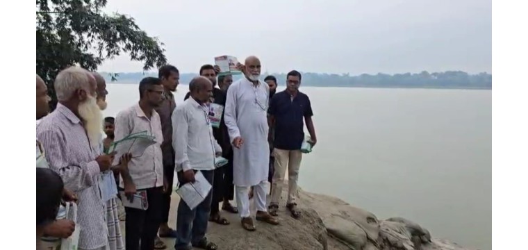বৃষ্টি বাদল উপেক্ষা করে তারেক রহমানের ঘোষিত ৩১ দফা লিফলেট বিতরণ করেন ইঞ্জি: ইমদাদুল 