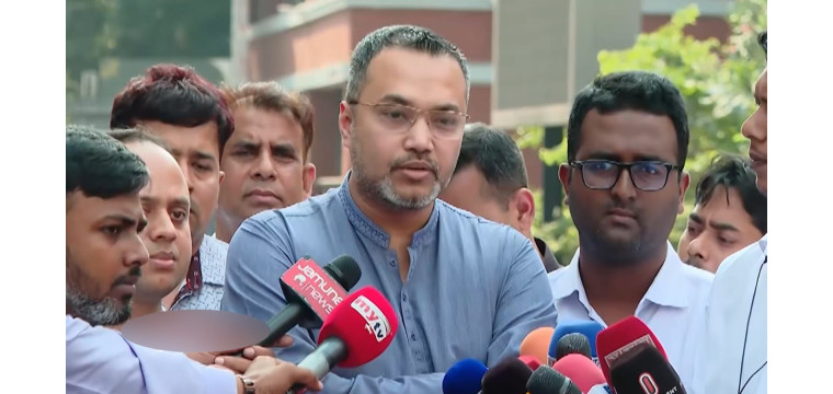 জুলাইয়ে শিক্ষার্থীদের ড্রেস ও পাটের ব্যাগ বিতরণ