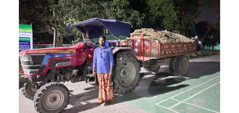 ​পদ্মা নদী থেকে অবৈধভাবে মাটি উত্তোলন চাঁপাইনবাবগঞ্জে ট্রাক্টরসহ আটক ১, জরিমানা